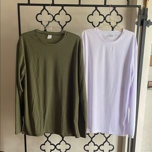NWOT Men’s Lot of 2 Olive Green and White Long Sleeve T Shirts